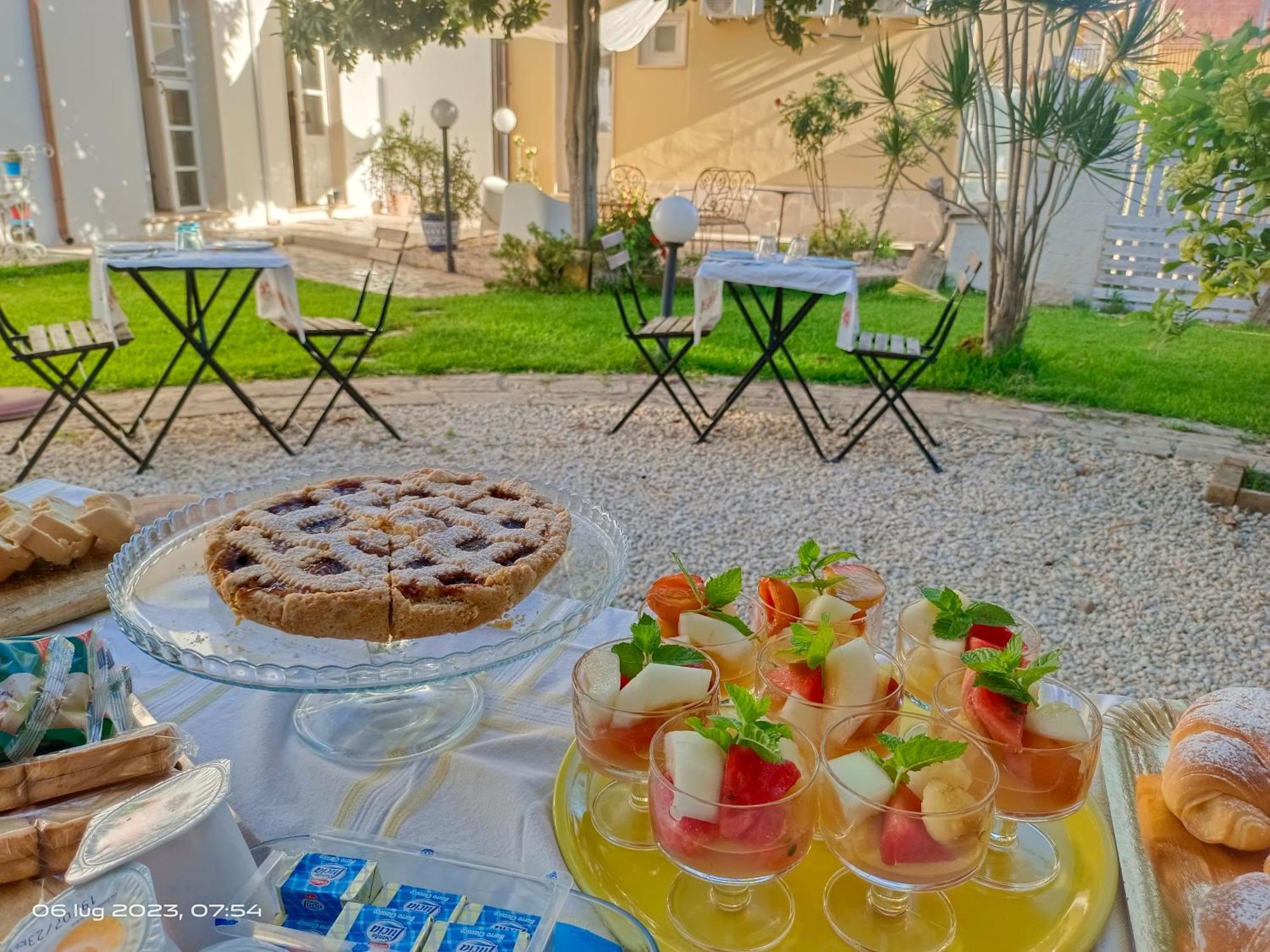 アヴォラ U' Iazzu Bed & Breakfast エクステリア 写真