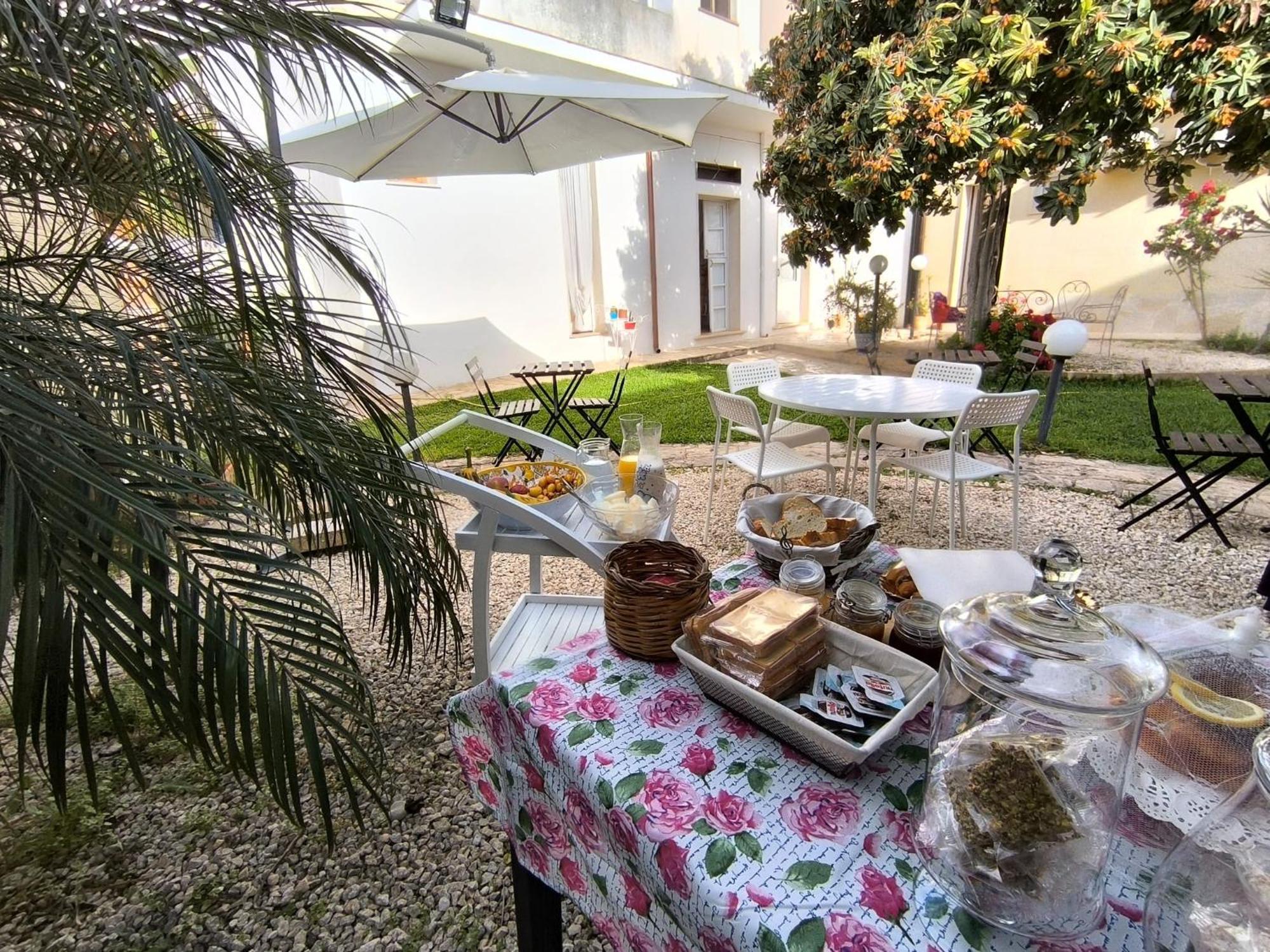 アヴォラ U' Iazzu Bed & Breakfast エクステリア 写真